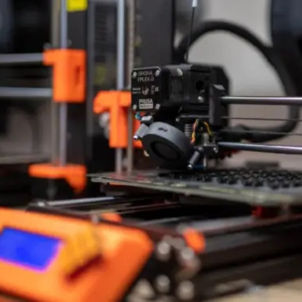 Stampanti per la produzione rapida, stampante Prusa a fuoco ravvicinato